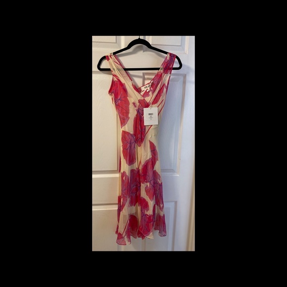 DVF Dress - Picture 3 of 3